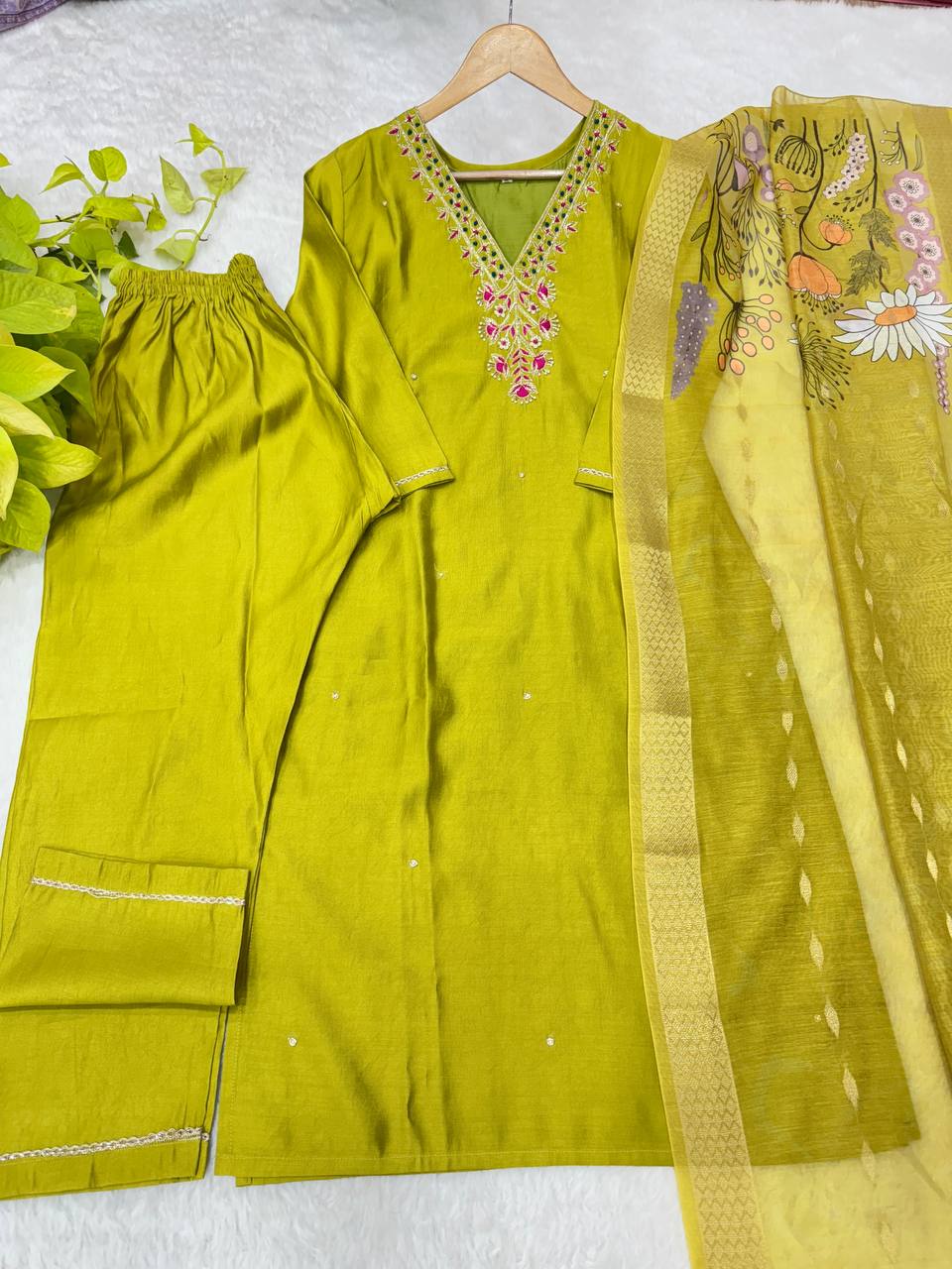 Amazing Green Color Kurti Pant Set