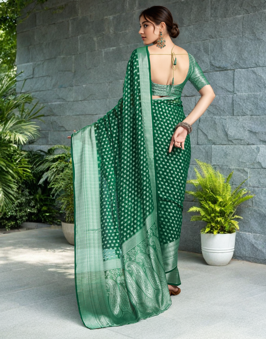 Green Color Georgette Saree with Jacquard Work