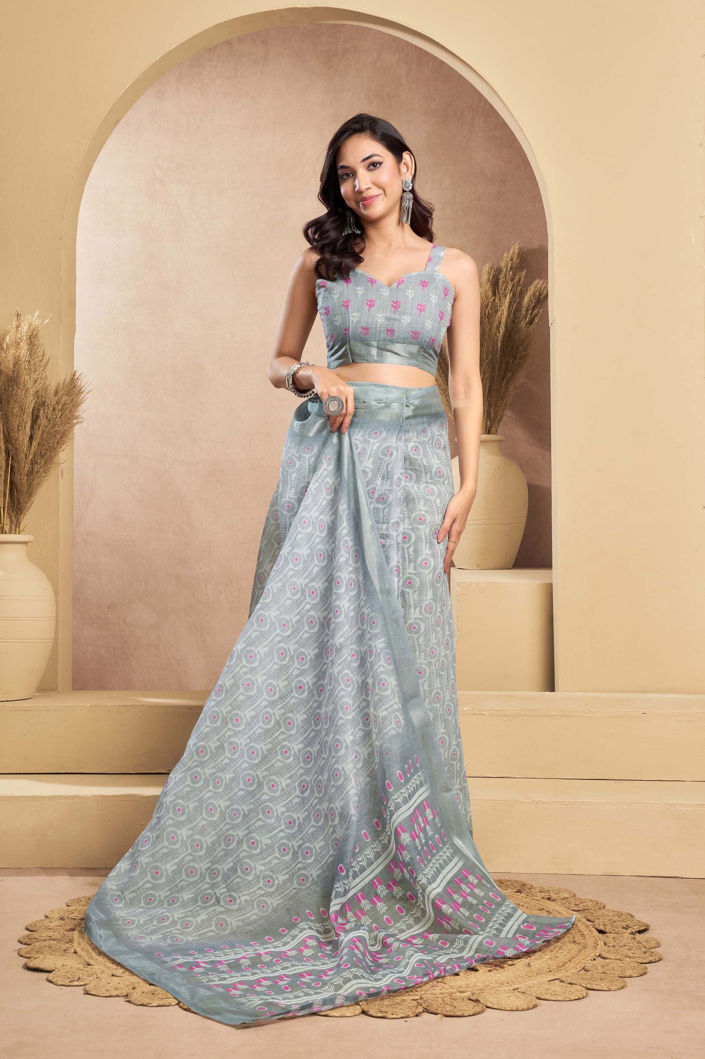 Ready-to-Wear Saree – Grey Linen with Pocket | Vastraan