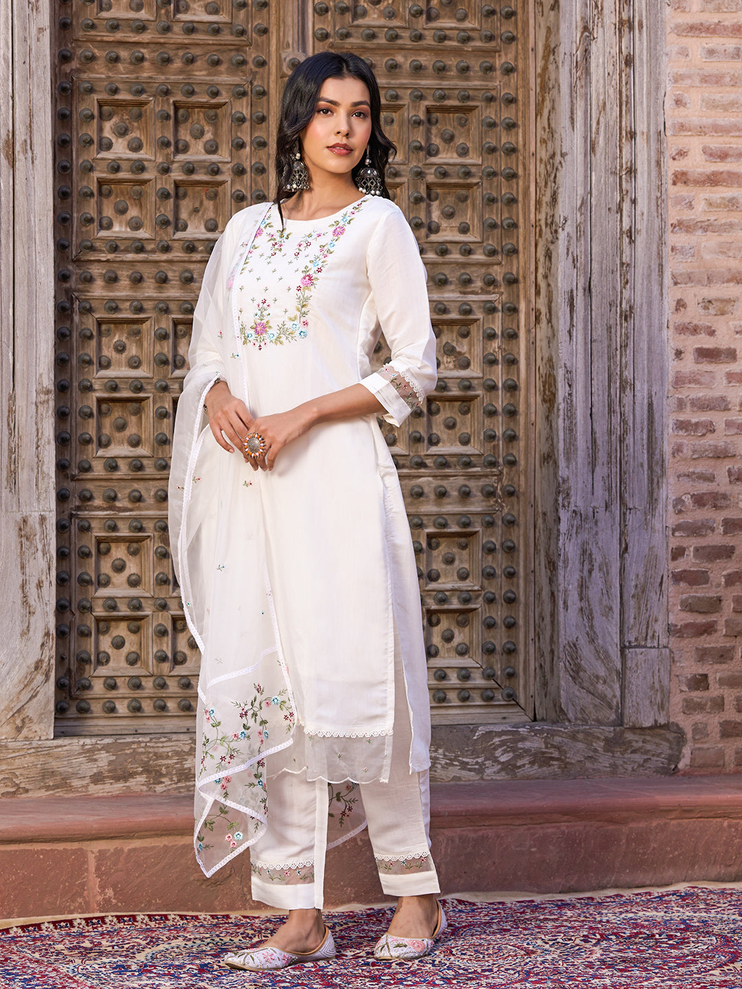 White Color Viscose Chanderi Party Wear Kurti Pant Set