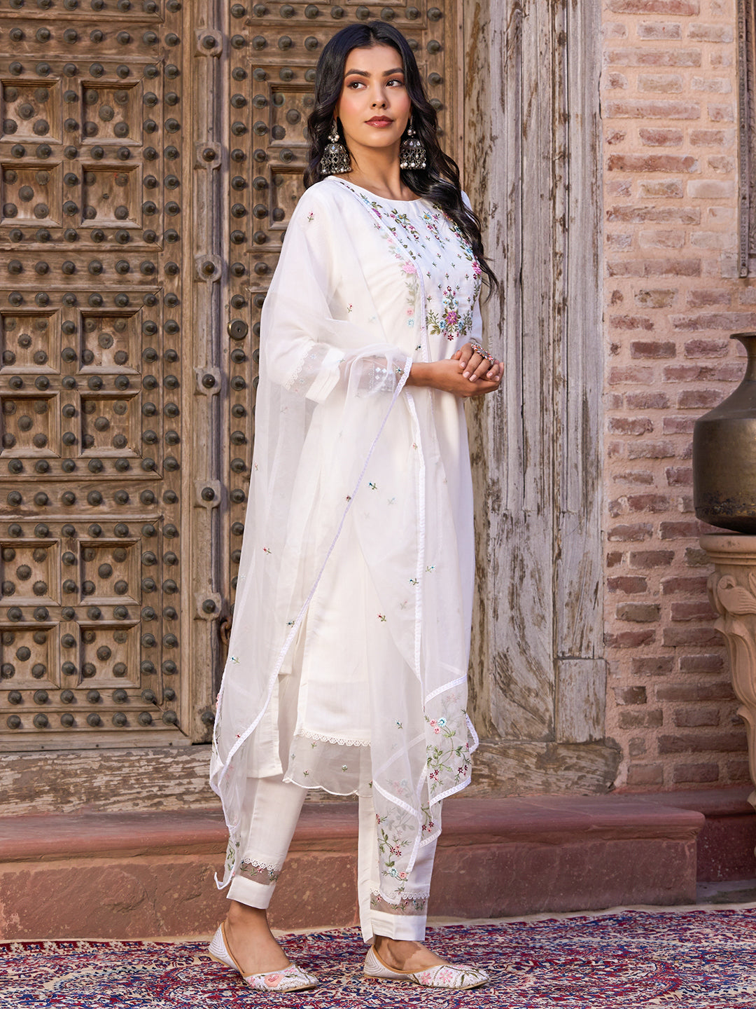 White Color Viscose Chanderi Party Wear Kurti Pant Set