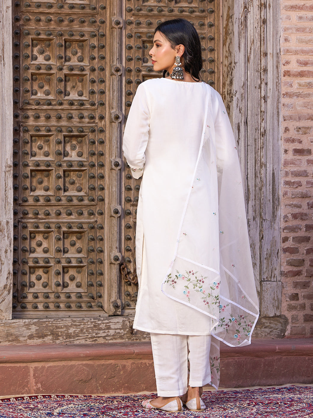 White Color Viscose Chanderi Party Wear Kurti Pant Set