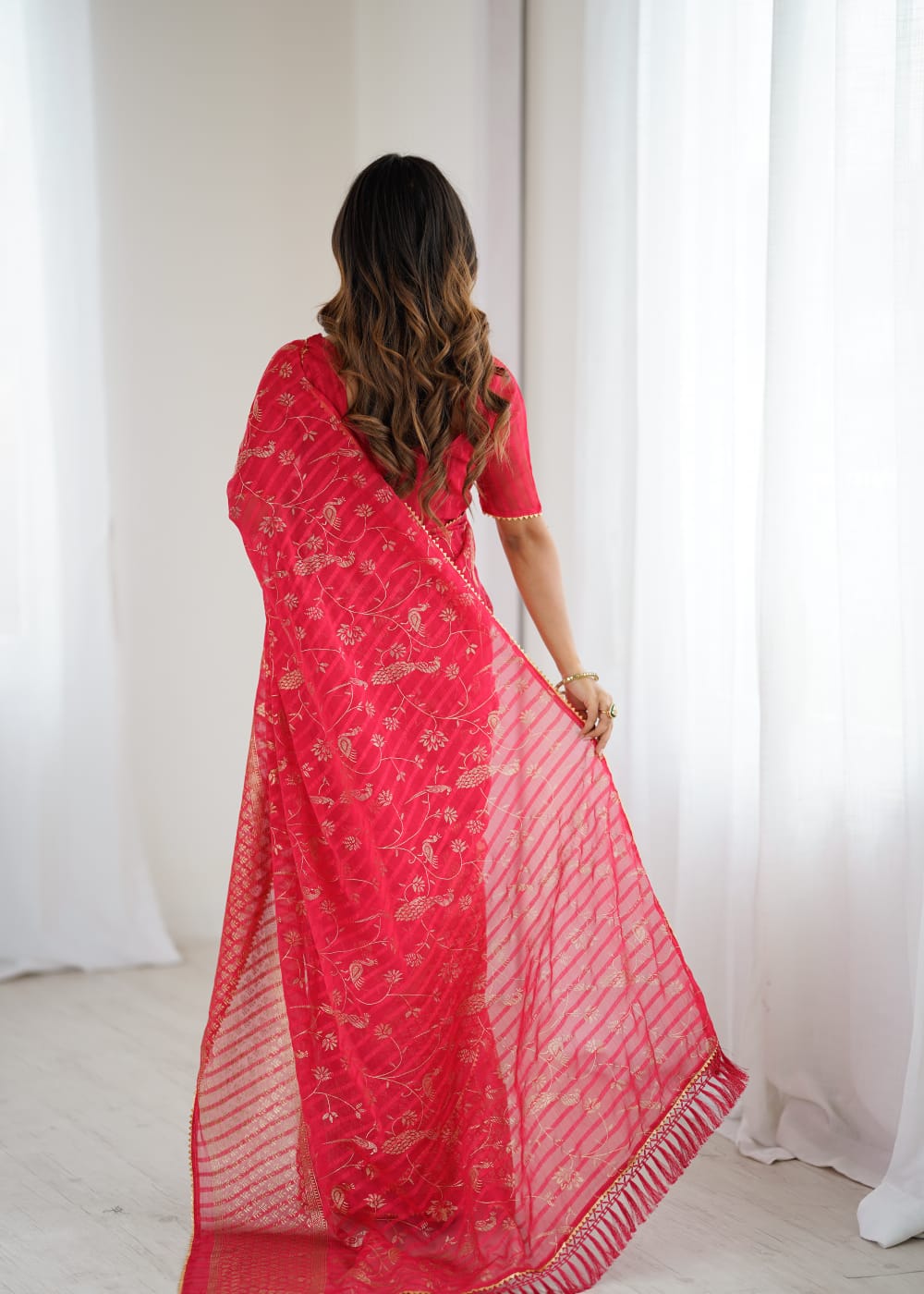 Elegant Pink Color Georgette Party Wear Saree with Foil Print & Fancy Zalar Lace