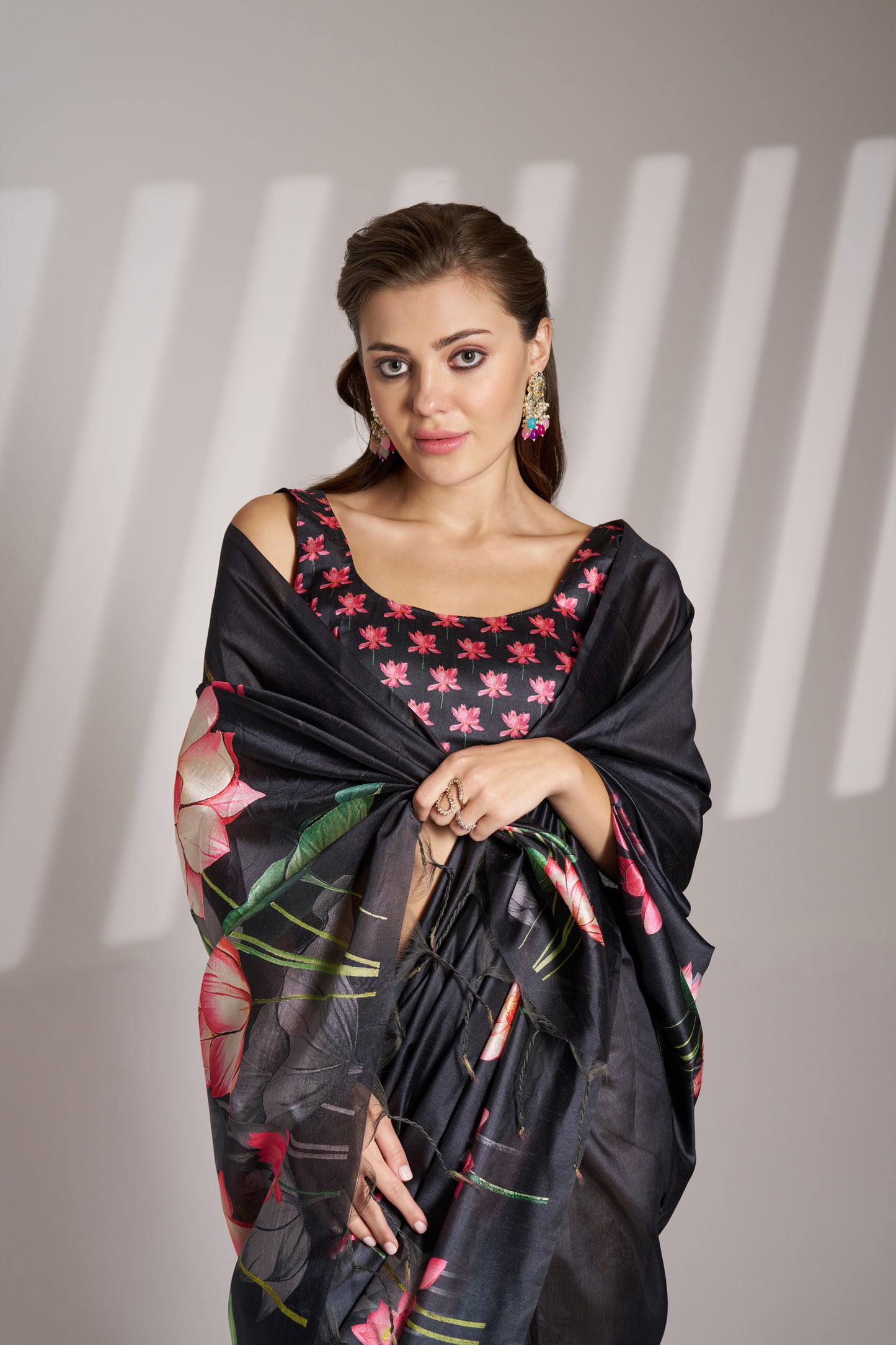 Black Linen Floral Print Party Wear Saree