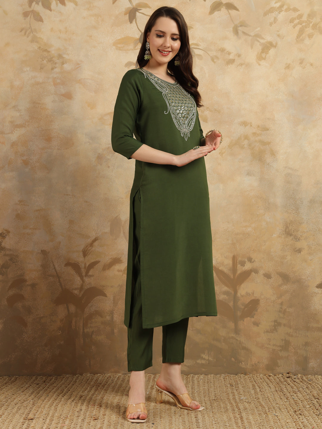 Mehandi Color Viscoz Chanderi Casual Kurti Pant Set