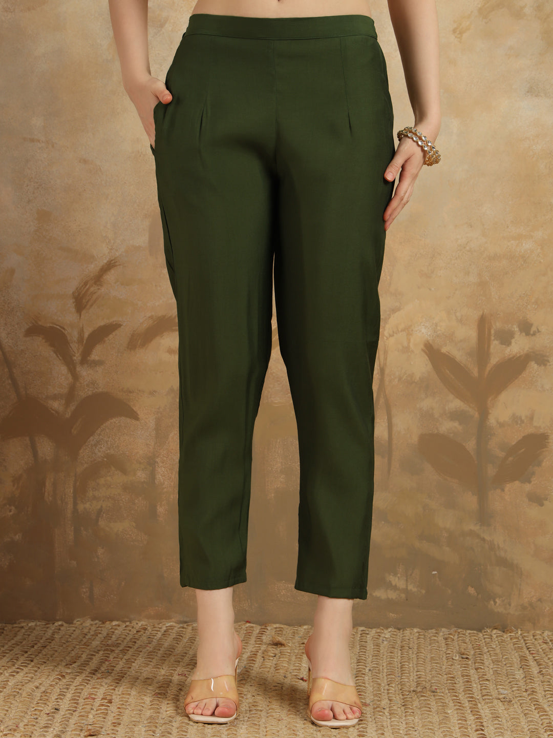 Mehandi Color Viscoz Chanderi Casual Kurti Pant Set