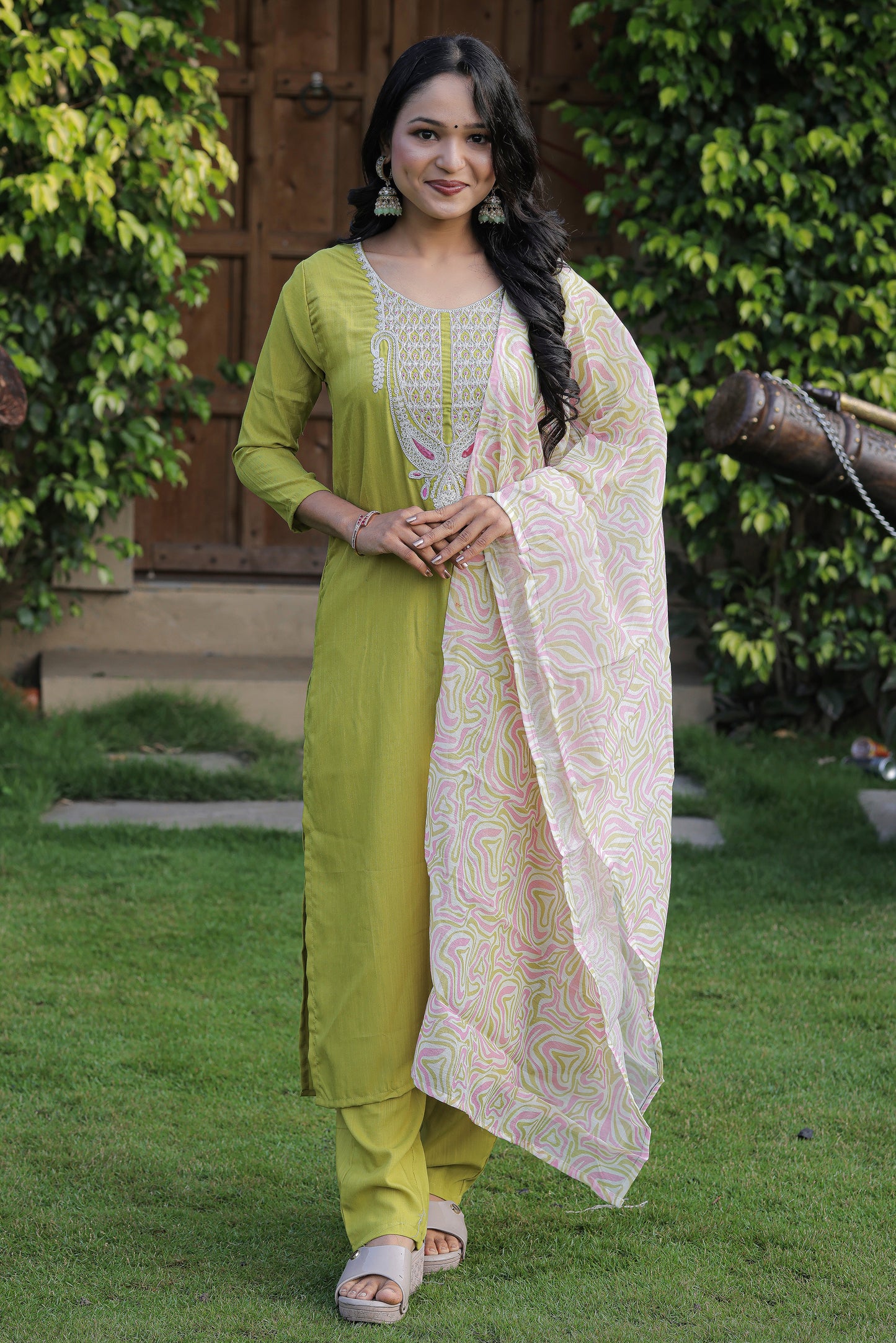 Liril Color Viscose Slub Casual Kurti Pant Set