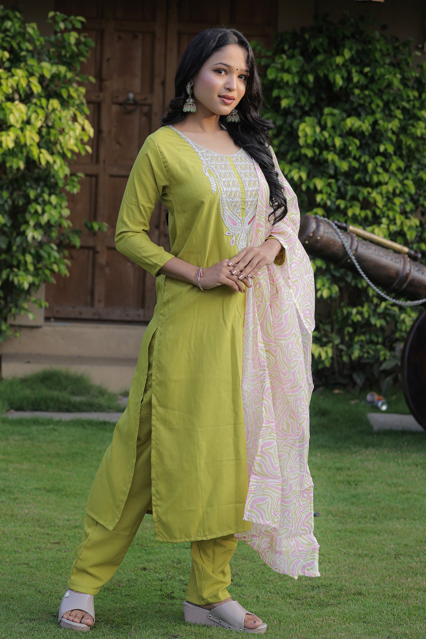 Liril Color Viscose Slub Casual Kurti Pant Set