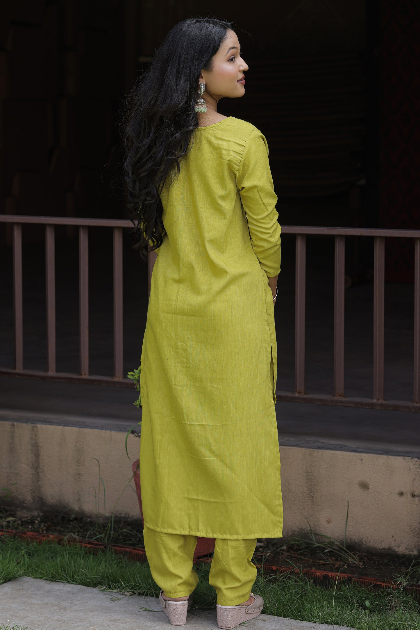 Liril Color Viscose Slub Casual Kurti Pant Set