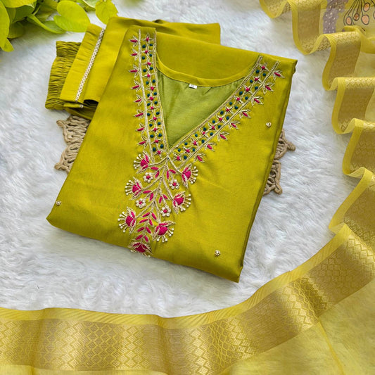 Amazing Green Color Kurti Pant Set