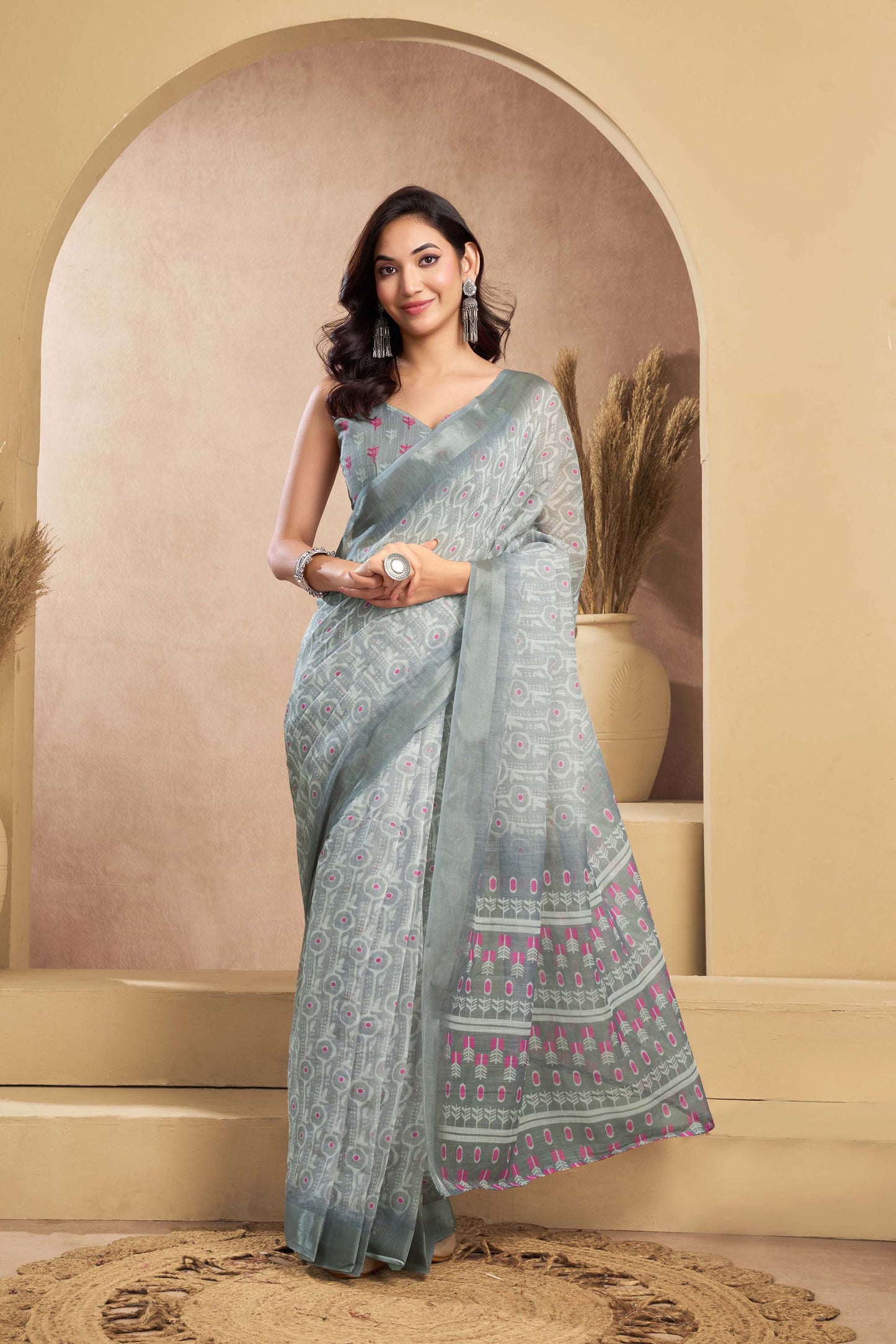 Ready-to-Wear Saree – Grey Linen with Pocket | Vastraan