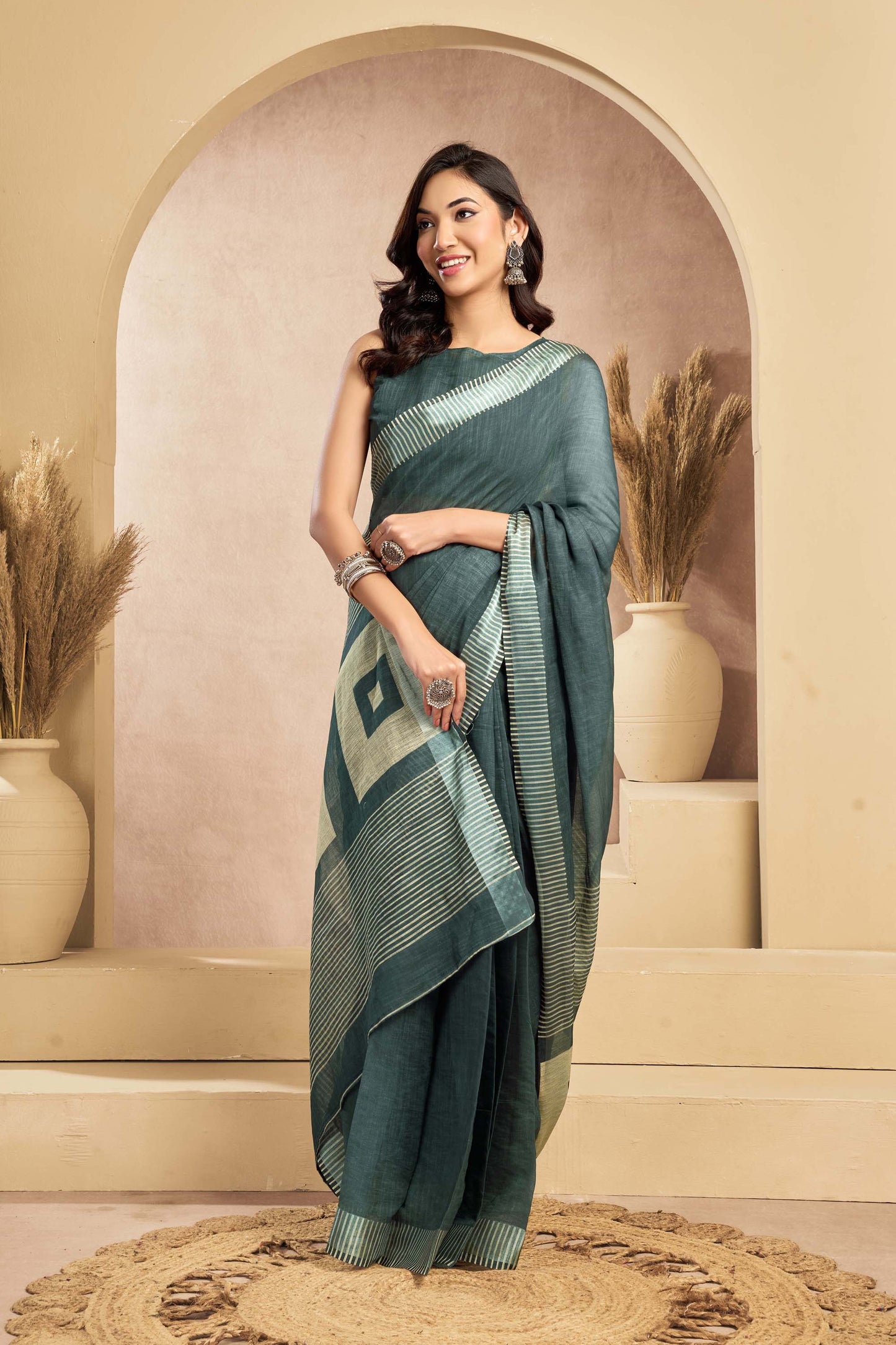 Ready-to-Wear Saree – Teal Linen with Pocket | Vastraan