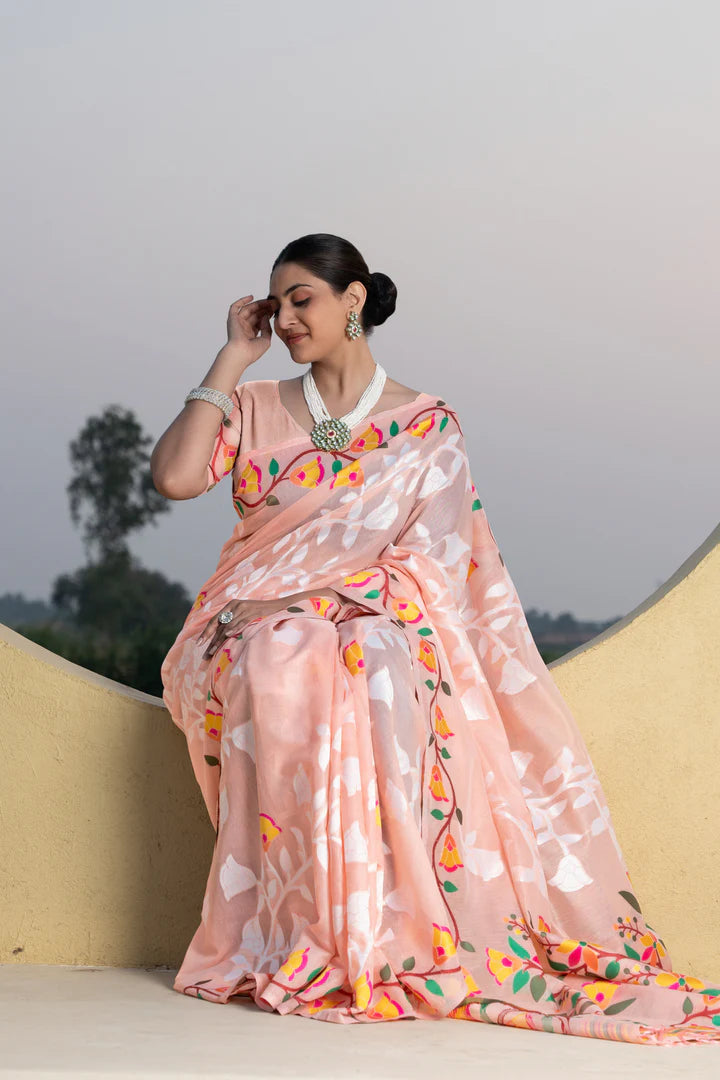 Graceful Peach Jamdani Saree – Traditional Weaving Charm