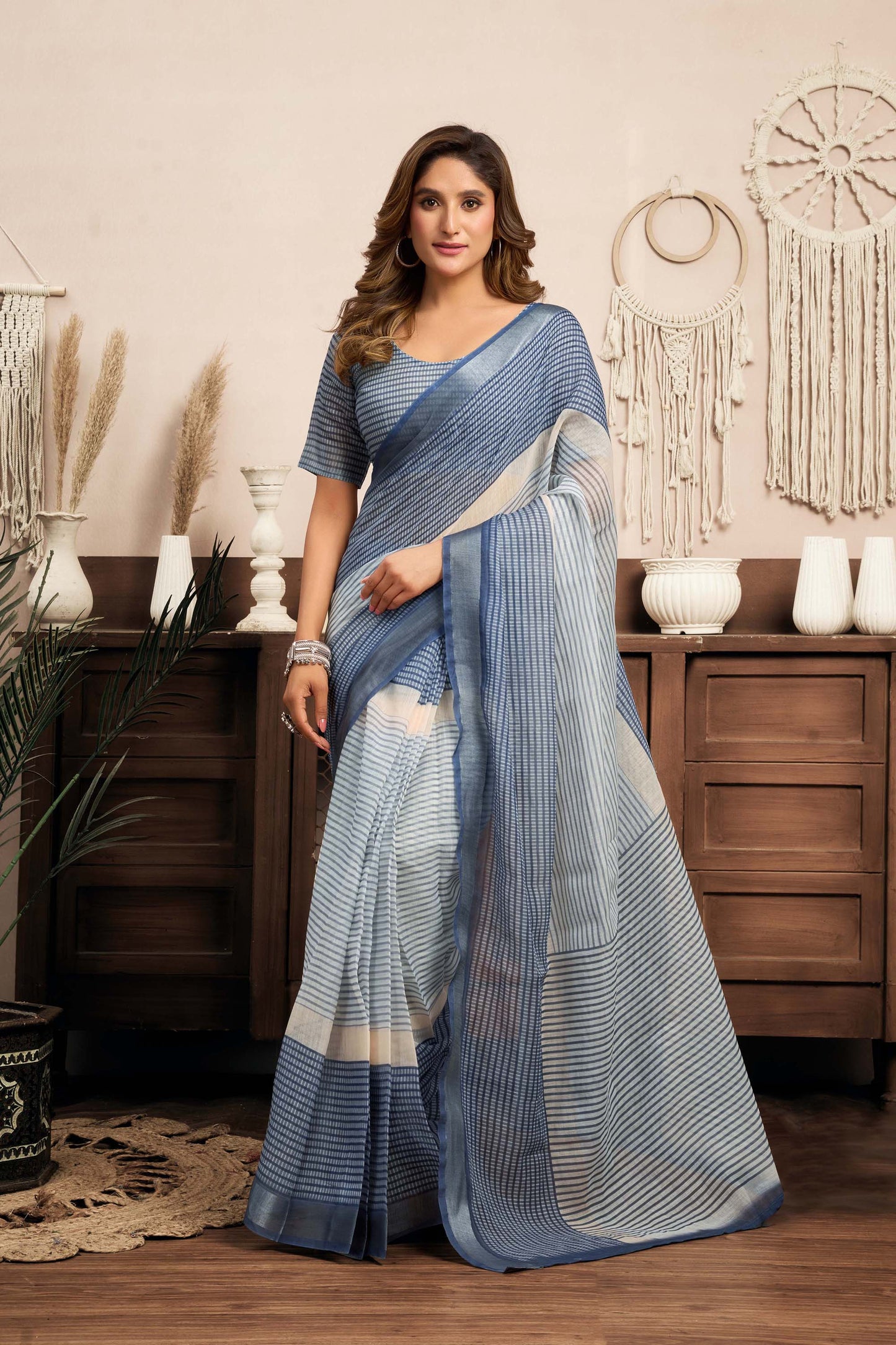 Ready-to-Wear Saree – Blue Linen with Pocket | Vastraan