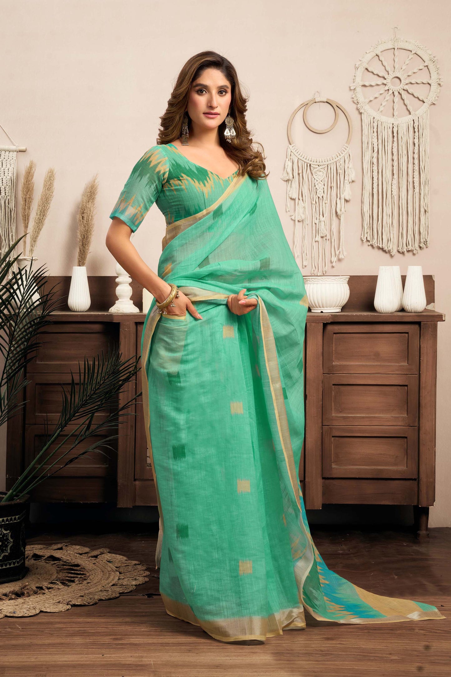 Ready-to-Wear Saree – Mint Green Linen with Pocket | Vastraan