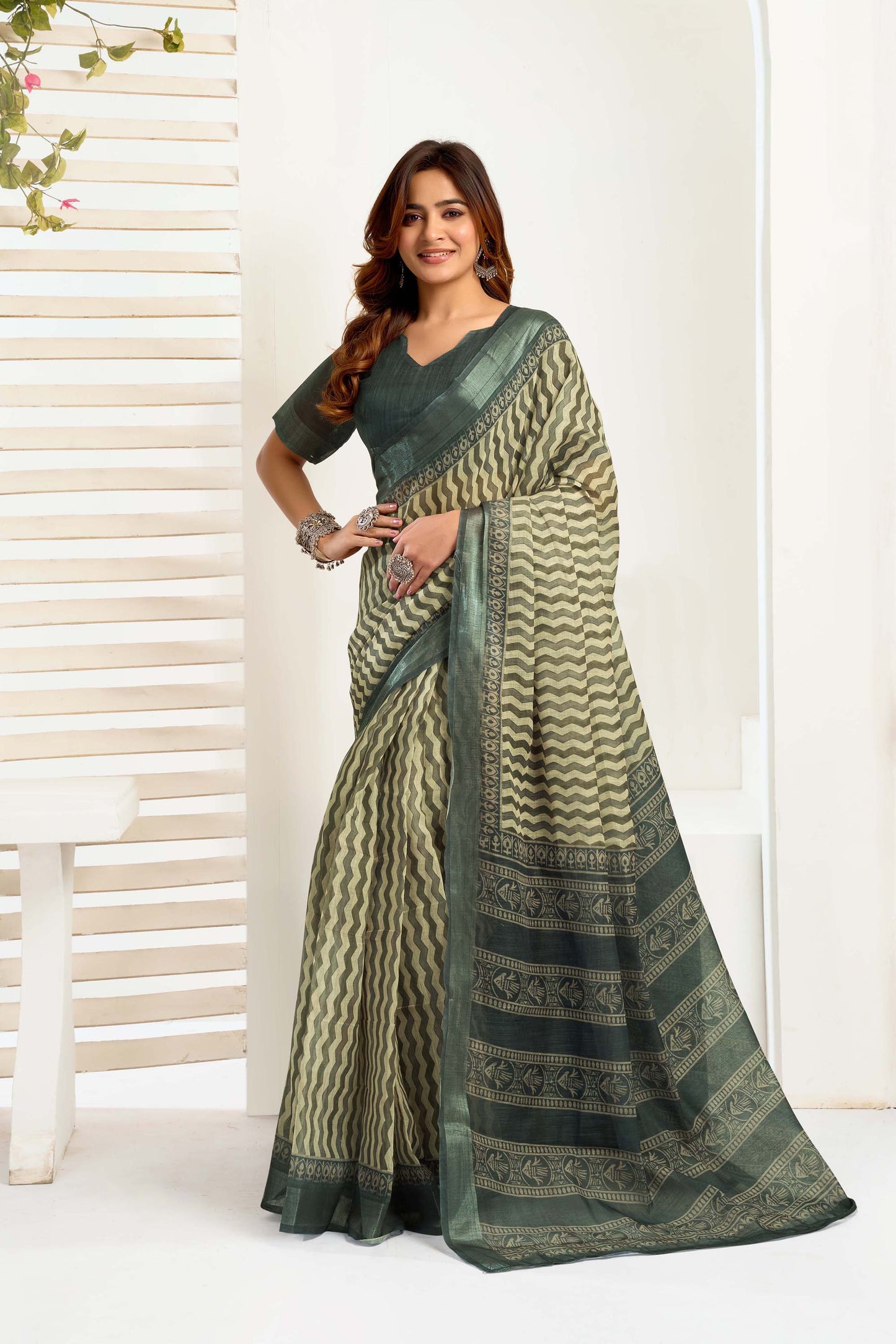 Ready-to-Wear Saree – Olive Linen with Pocket | Vastraan
