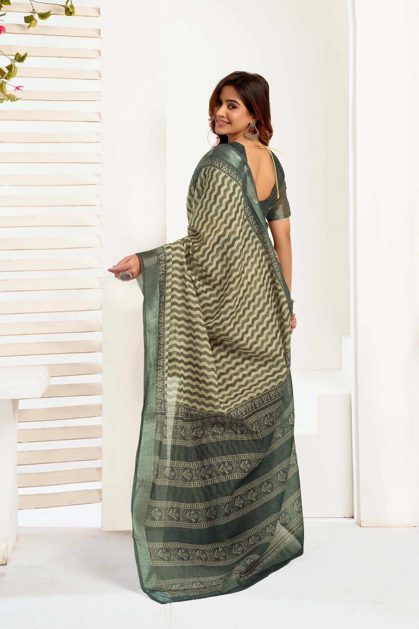 Ready-to-Wear Saree – Olive Linen with Pocket | Vastraan