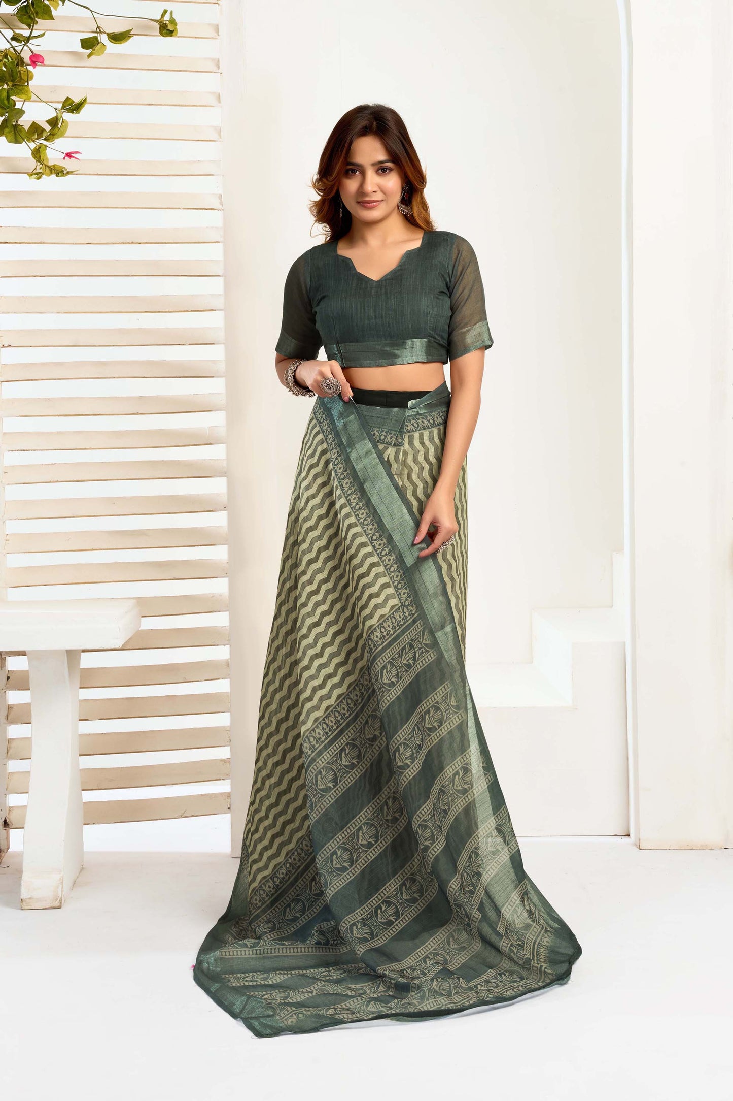 Ready-to-Wear Saree – Olive Linen with Pocket | Vastraan