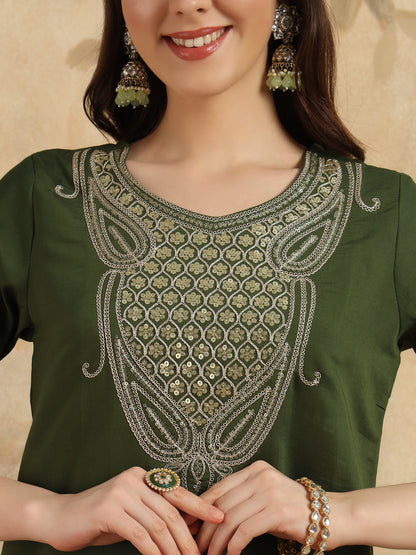 Mehandi Color Viscoz Chanderi Casual Kurti Pant Set