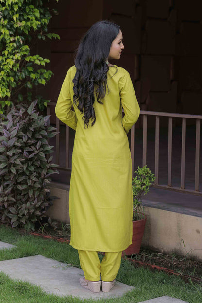 Liril Color Viscose Slub Kurti Pant Set